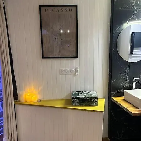 L'etreinte, De Charme Avec Jacuzzi Interieur Et Sauna Guéméné-sur-Scorff