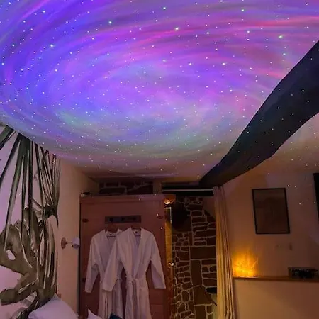 L'etreinte, De Charme Avec Jacuzzi Interieur Et Sauna * Guéméné-sur-Scorff