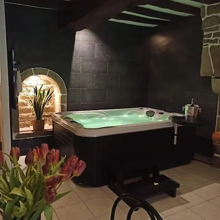 L'etreinte, De Charme Avec Jacuzzi Interieur Et Sauna Feriehus *